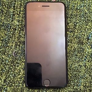 I phone 7 matte black 32GB